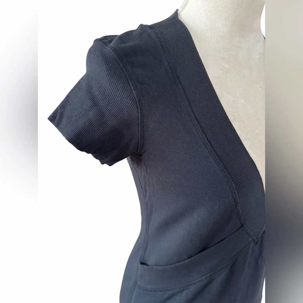 Lululemon Athletica Short Sleeve Dance Pulse V-Neck Dress
